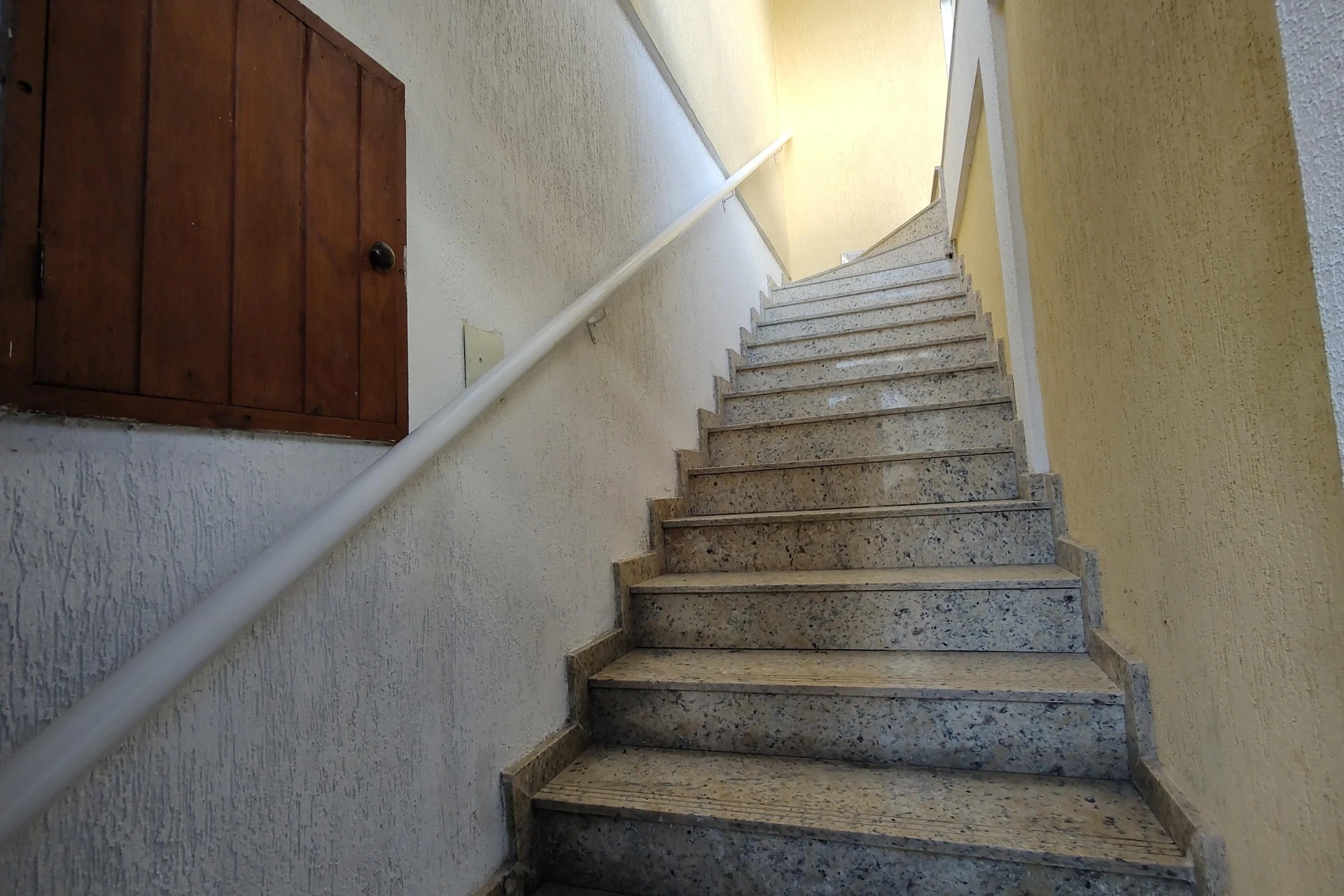 Vista a la montaña y 5 dormitorios: casa de 900 m² — photo 52