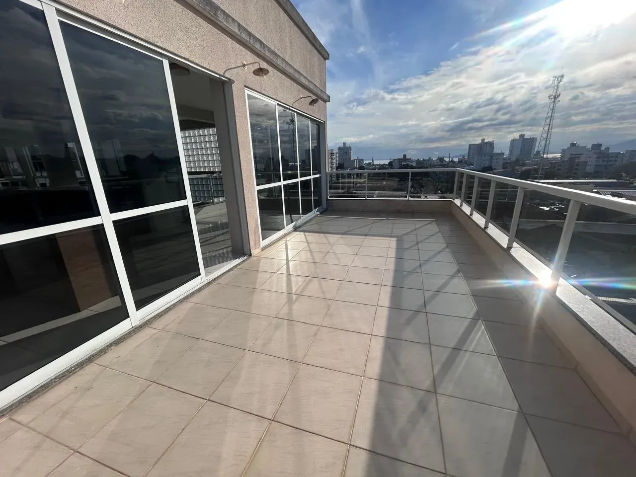 360 m² apartment with 3 bedrooms and 2 parking spots on 5th — photo 21