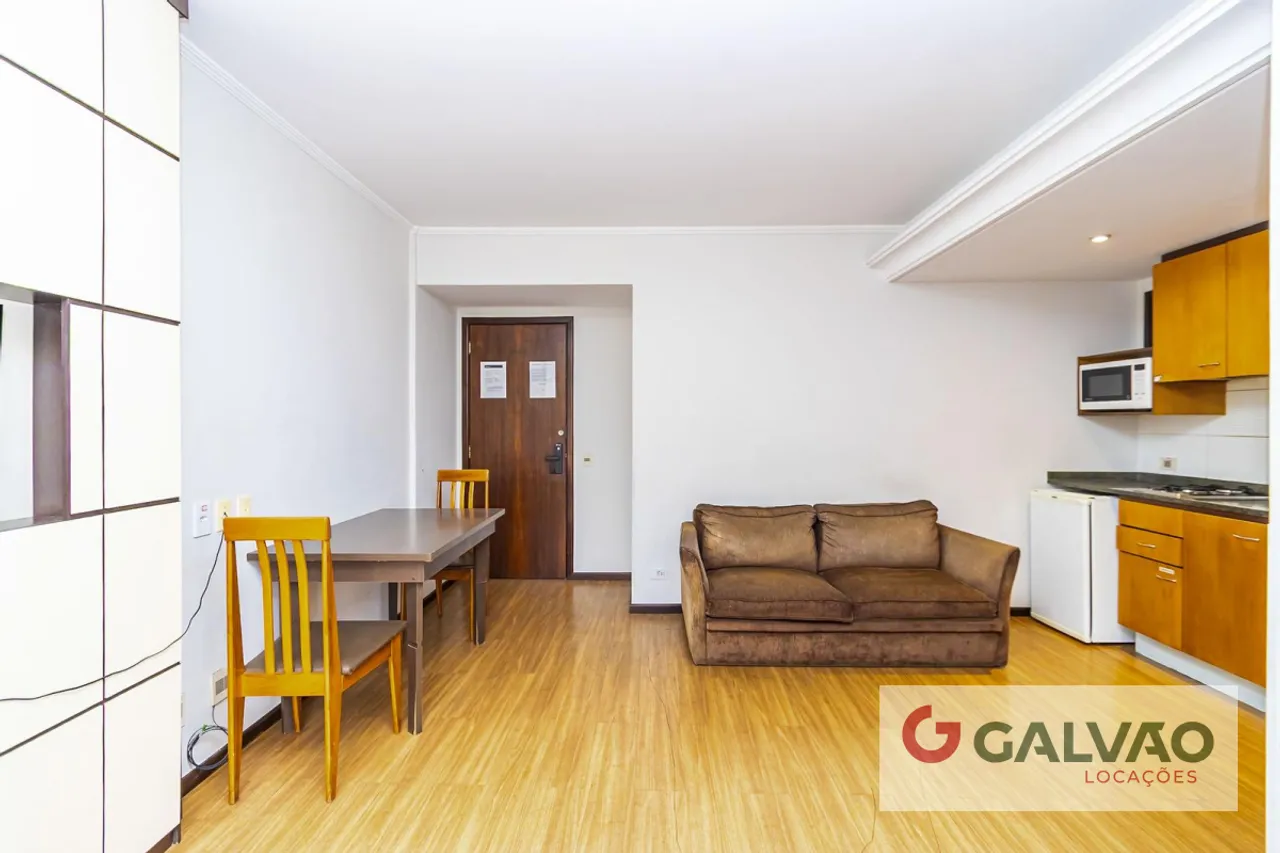 One-bedroom apartment in a building with a gym — photo 8