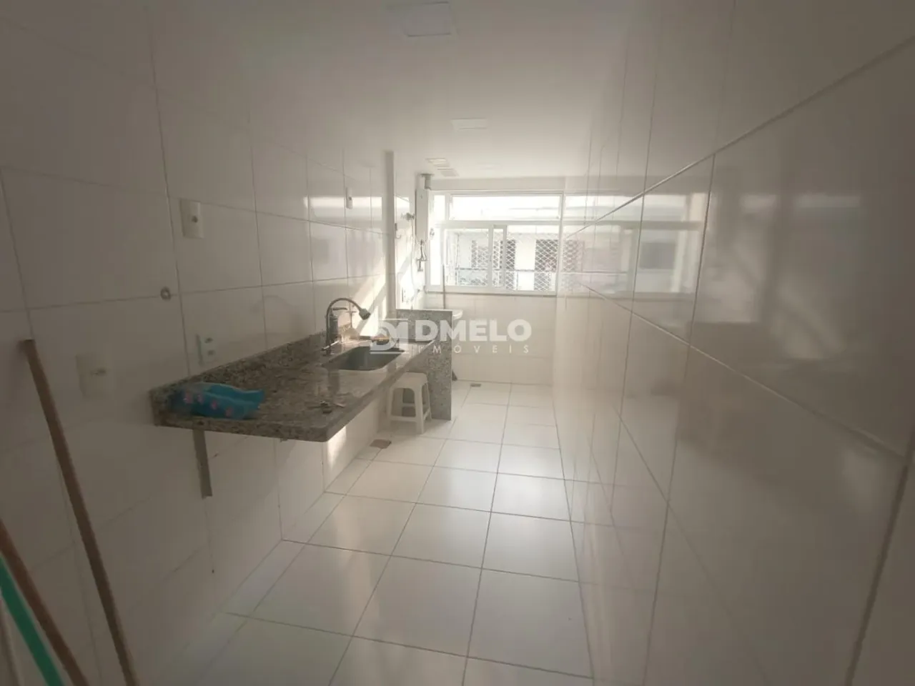 77 m² apartment with 3 bedrooms 3 bathrooms and 2 parking — photo 2