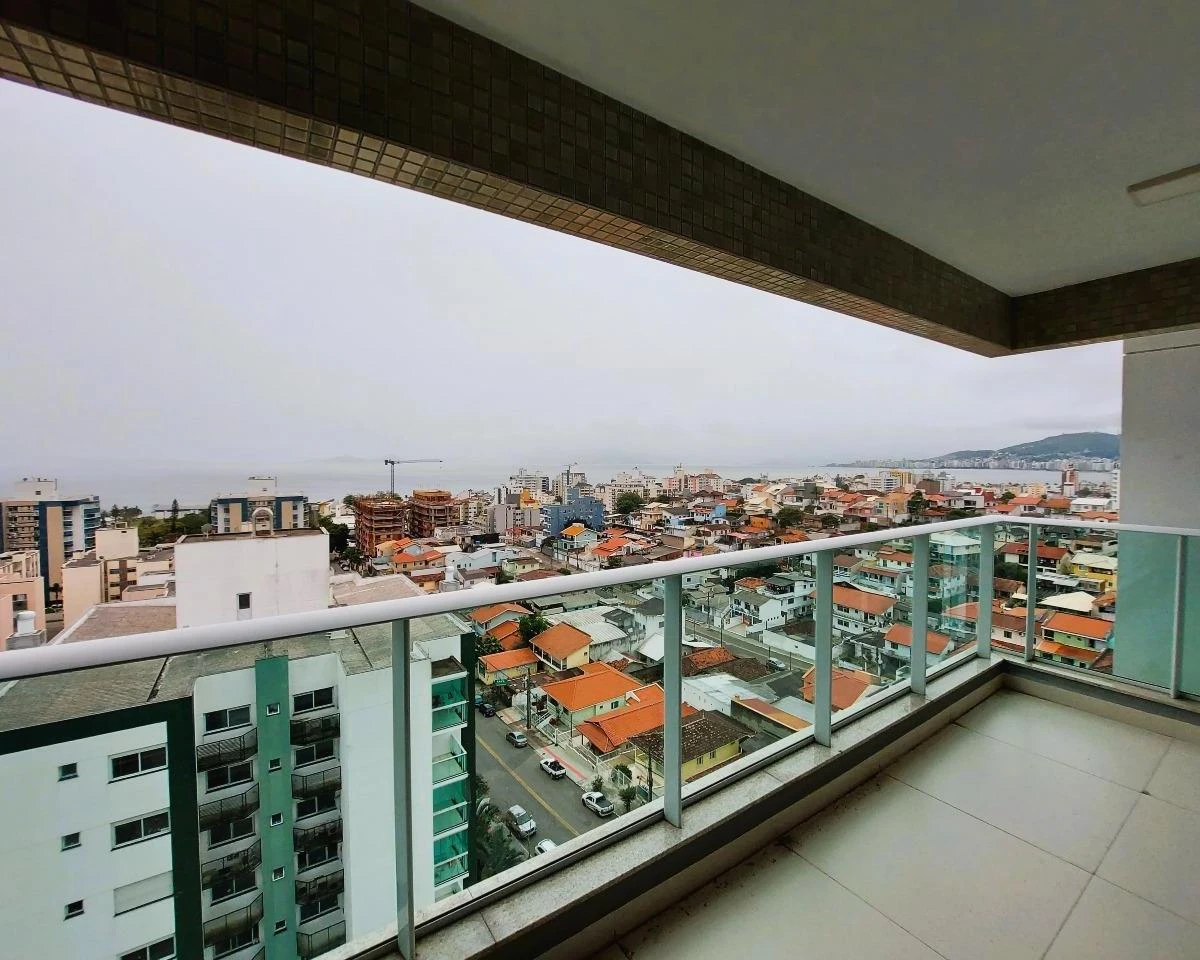 3-bedroom apartment with a water view in Florianópolis — photo 9