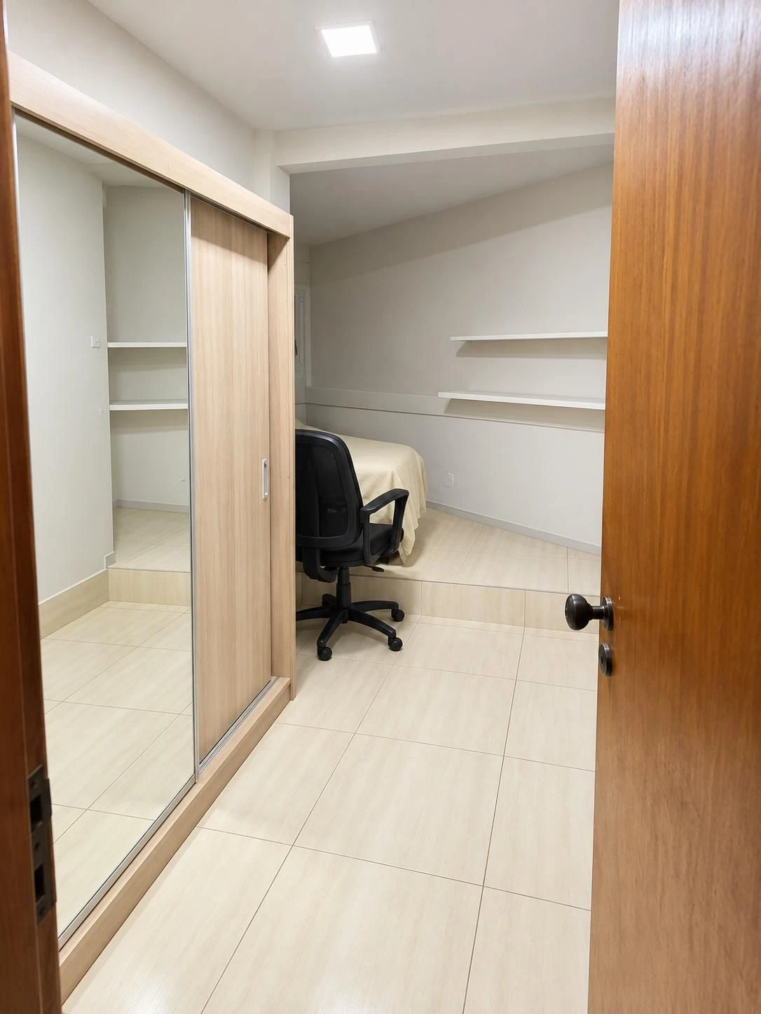 Home office in a 2-bedroom apartment, 63 m² — photo 14