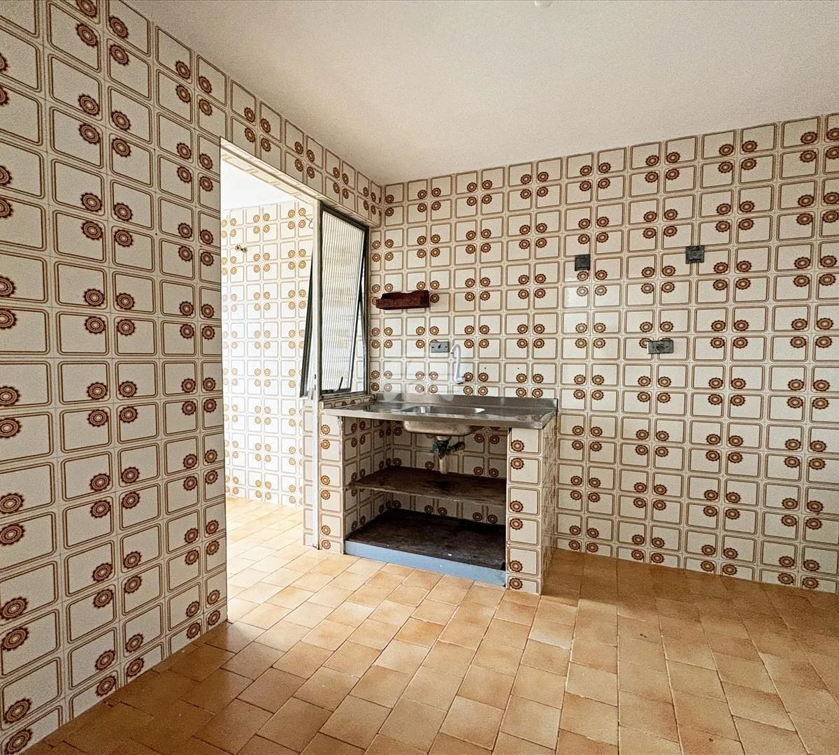 Apartamento de 2 quartos com 82 m² e 1 vaga compartilhada