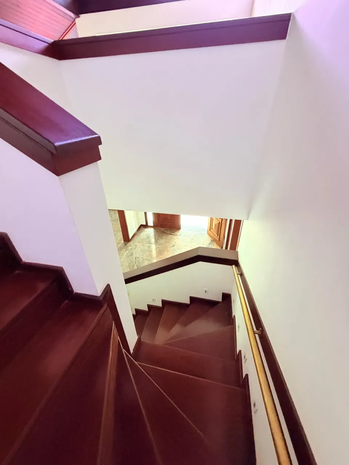Casa com 5 quartos e 5 banheiros e varanda envidraçada — photo 21