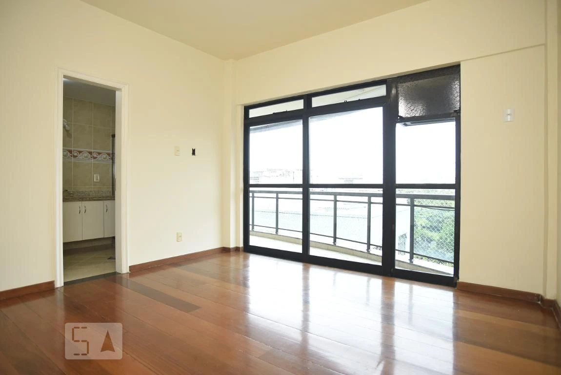 4-bedroom apartment (2 en-suite) with separate kitchen — photo 40