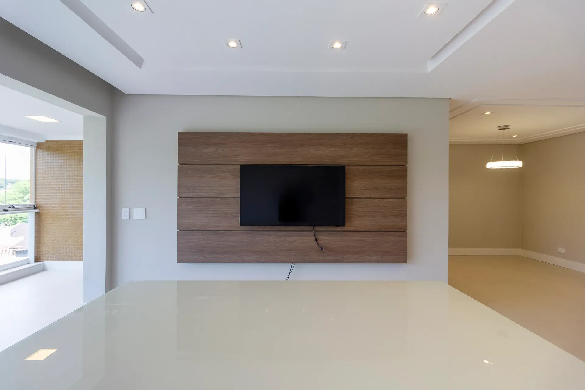 Unfurnished 4-bedroom apartment with 5 bathrooms — photo 26
