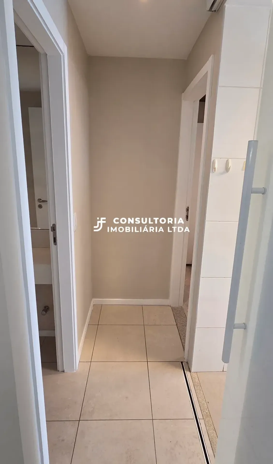 3-bedroom apartment in a building with a sauna — photo 40