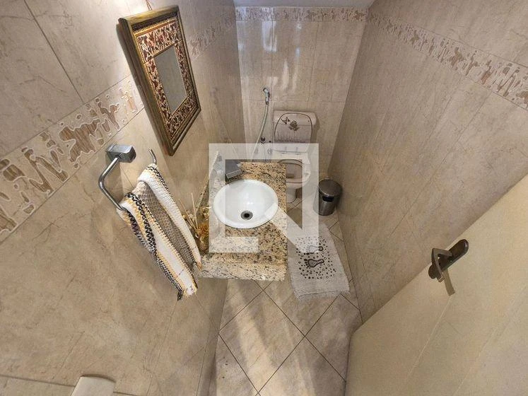 Furnished house, 400 m², with a glass-enclosed balcony — photo 4