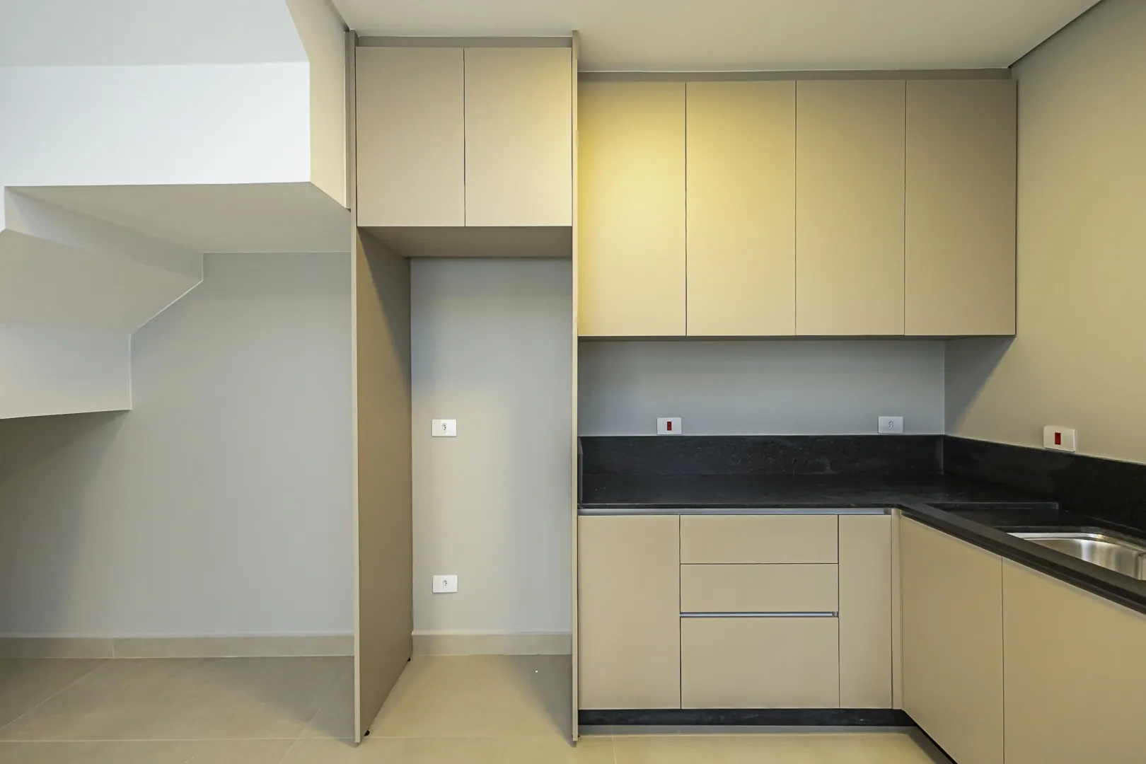 House with 3 bedrooms, 3 baths and 2 parking spots — photo 14