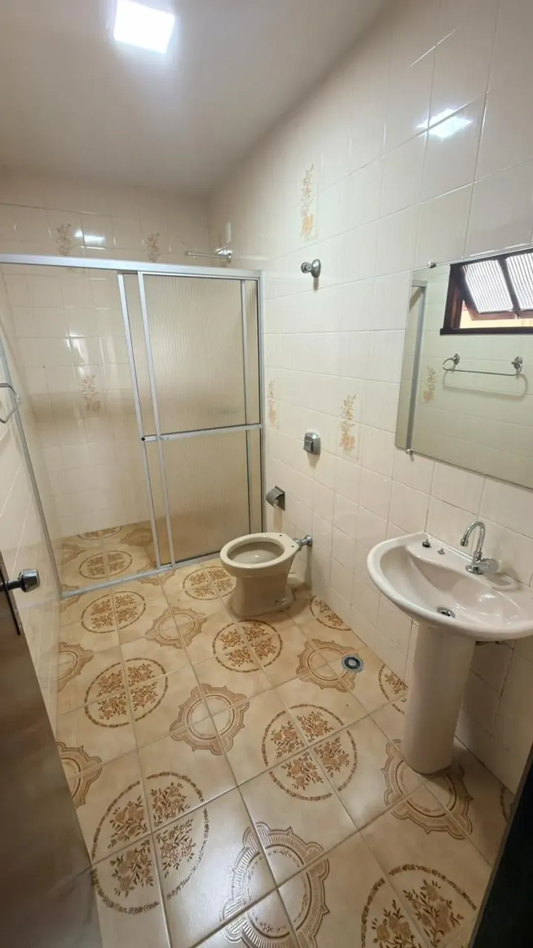 Apartment with 3 bedrooms and 2 bathrooms, no parking — photo 25