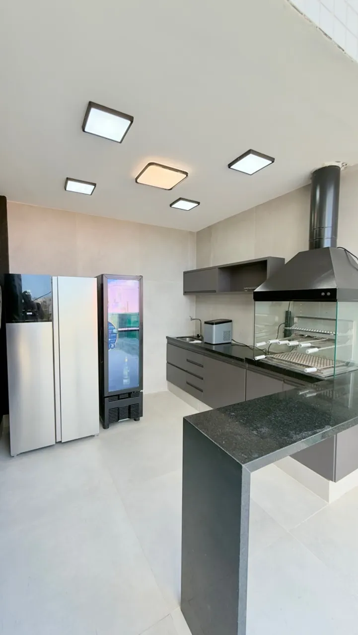 Furnished apartment, 200 m², with floor-to-ceiling windows — photo 3