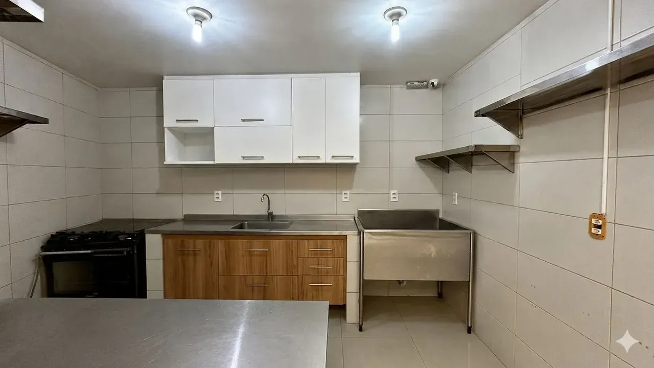 Unfurnished house with 5 bedrooms and 5 bathrooms, 266 m² — photo 11