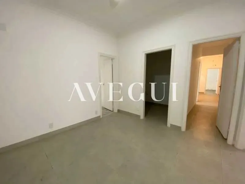 Residential apartment with 3 bedrooms and 2 bathrooms — photo 11