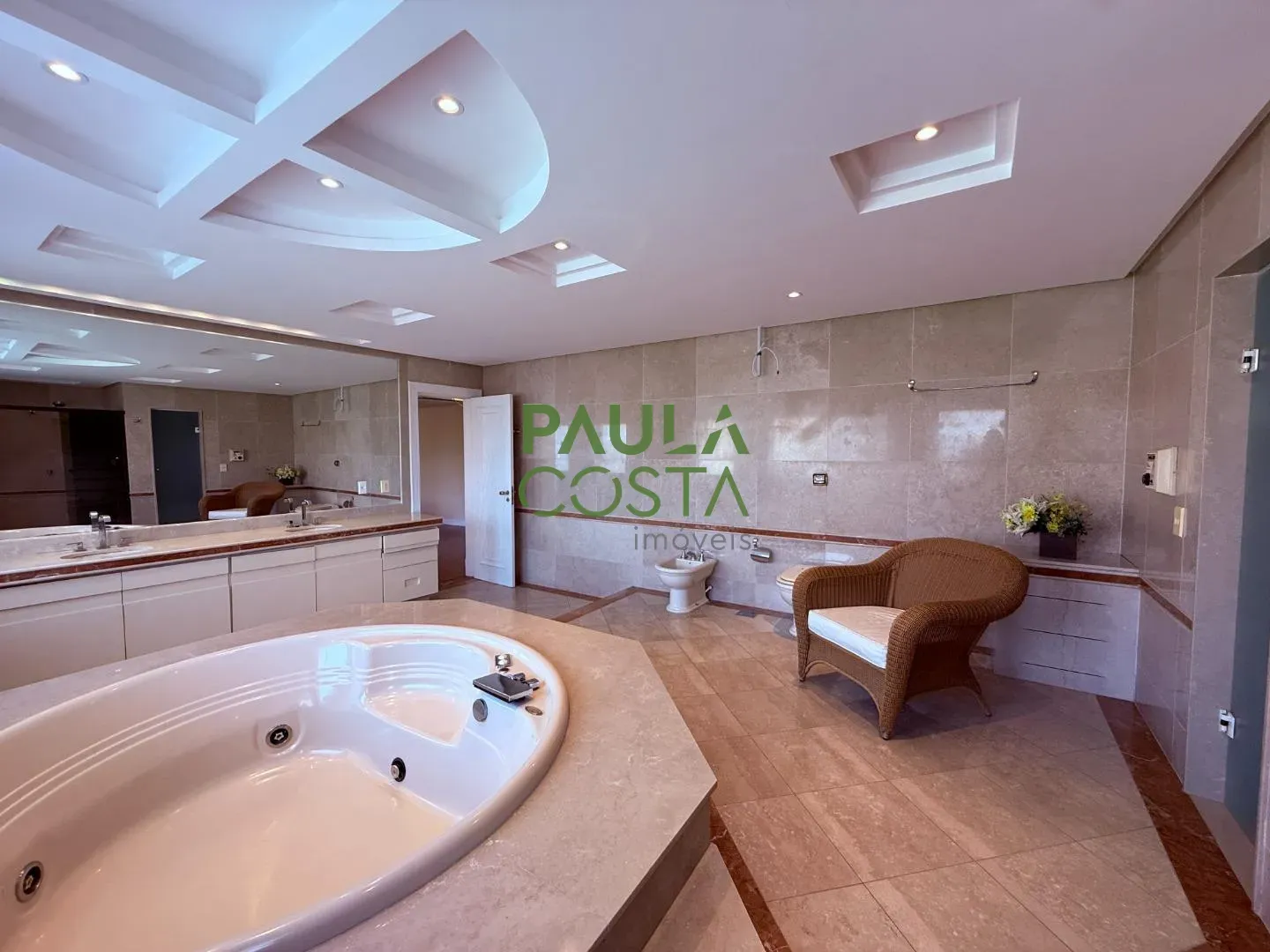Casa mobiliada com 5 quartos e 5 vagas, 984 m² — photo 27