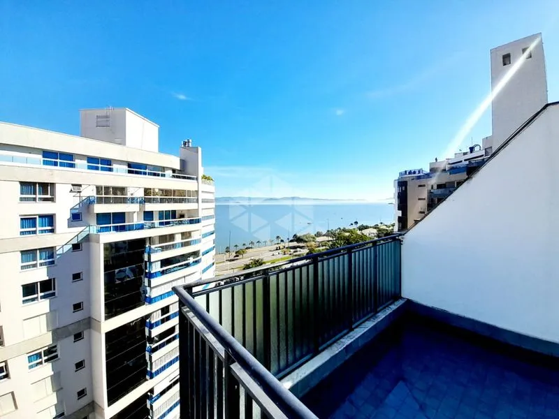 Duplex penthouse with 3 bedrooms and 303 m² — photo 24