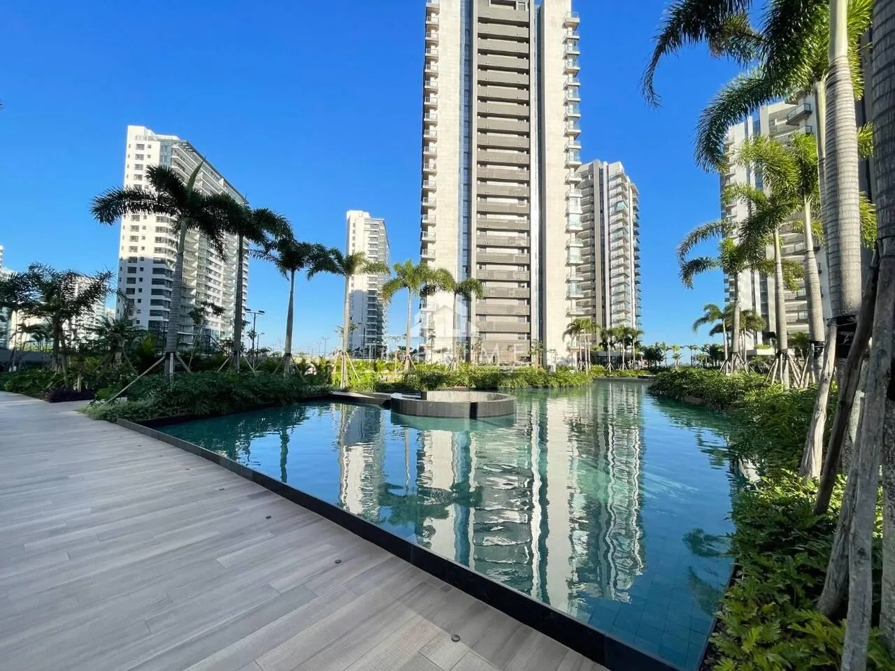 Rental apartment with balcony and 3 bedrooms — photo 67