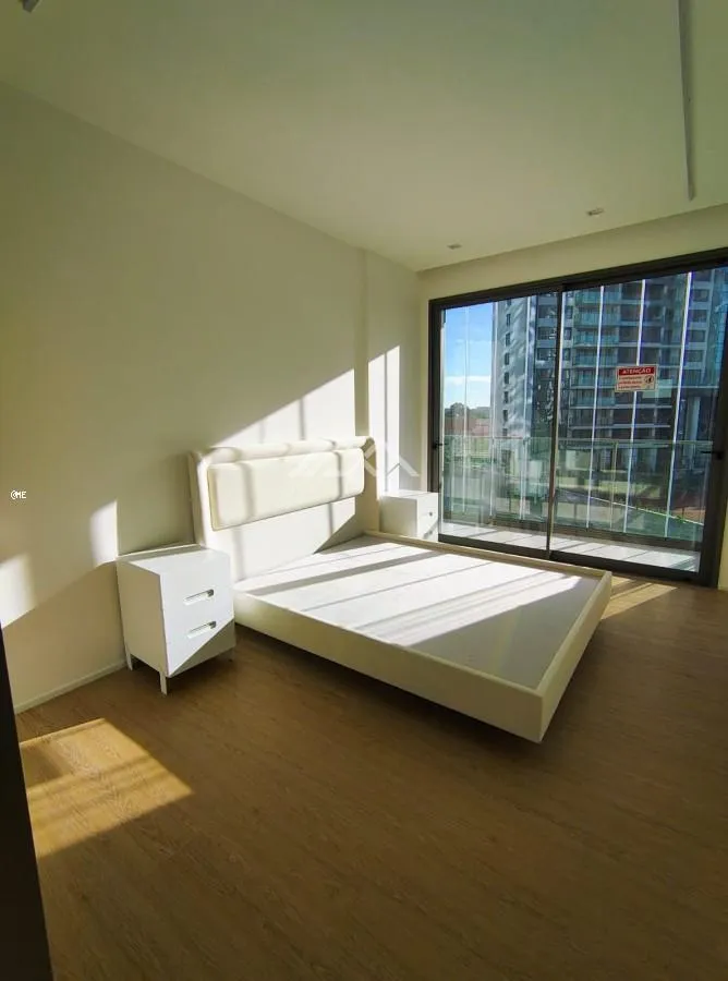 4-bedroom unfurnished apartment with glassed balcony — photo 29