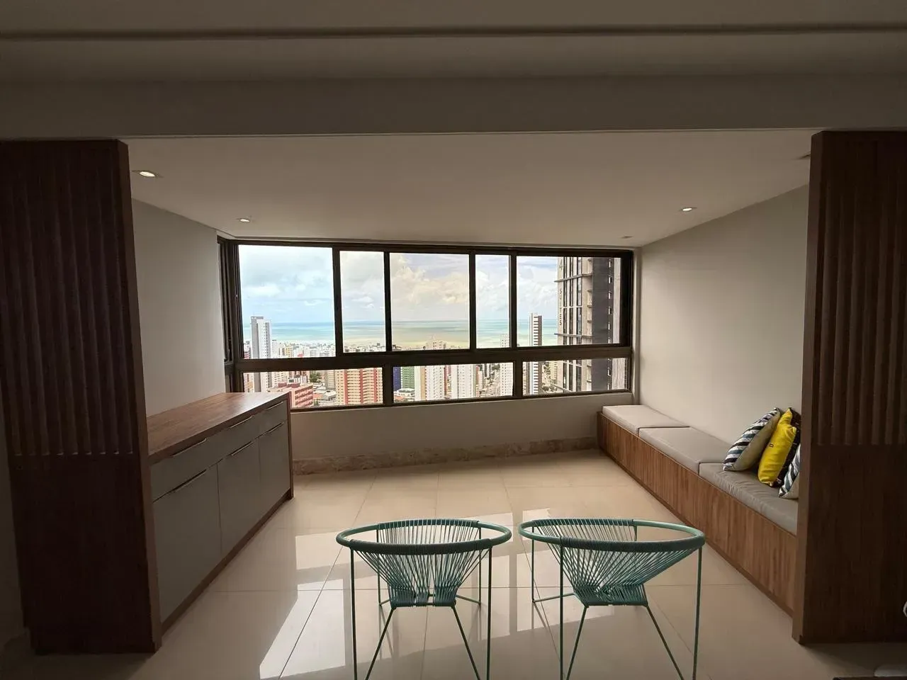 Furnished 175 m² apartment with 3 en-suite bedrooms — photo 20