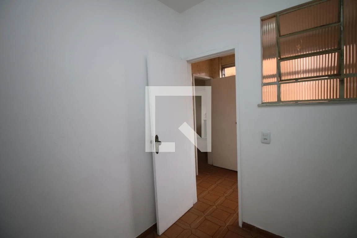 Rental apartment with 3 bedrooms and a balcony — photo 32