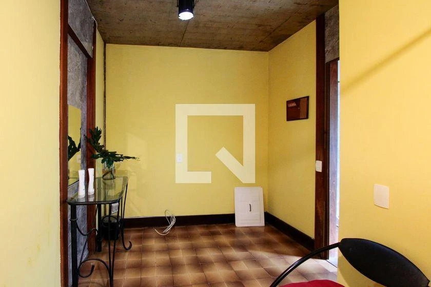 Bathtub in a one-bedroom apartment, 109 m² — photo 21