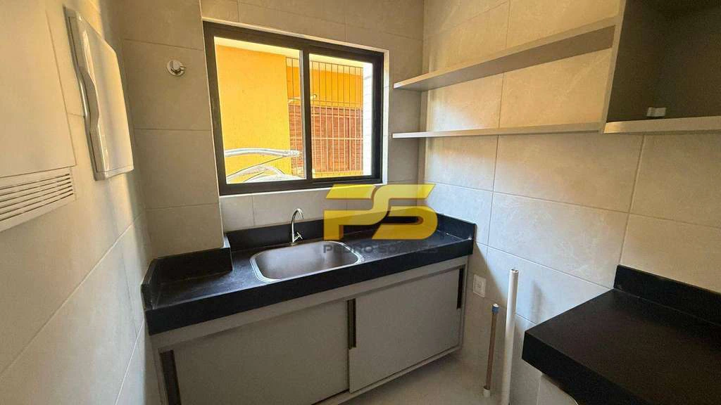 3-bedroom apartment with an en-suite and 2 bathrooms — photo 2