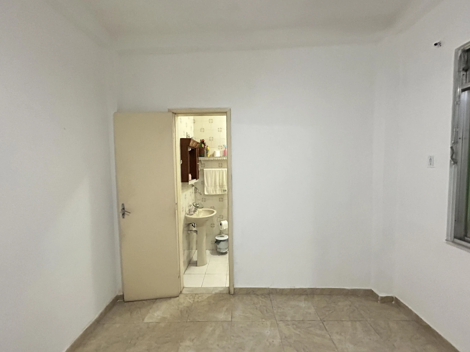 129 m² house with a grill on the balcony and a home office — photo 13