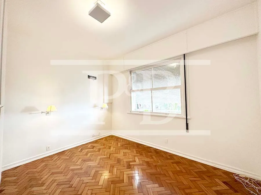 4-bedroom apartment with 270 m² and 4 bathrooms — photo 9