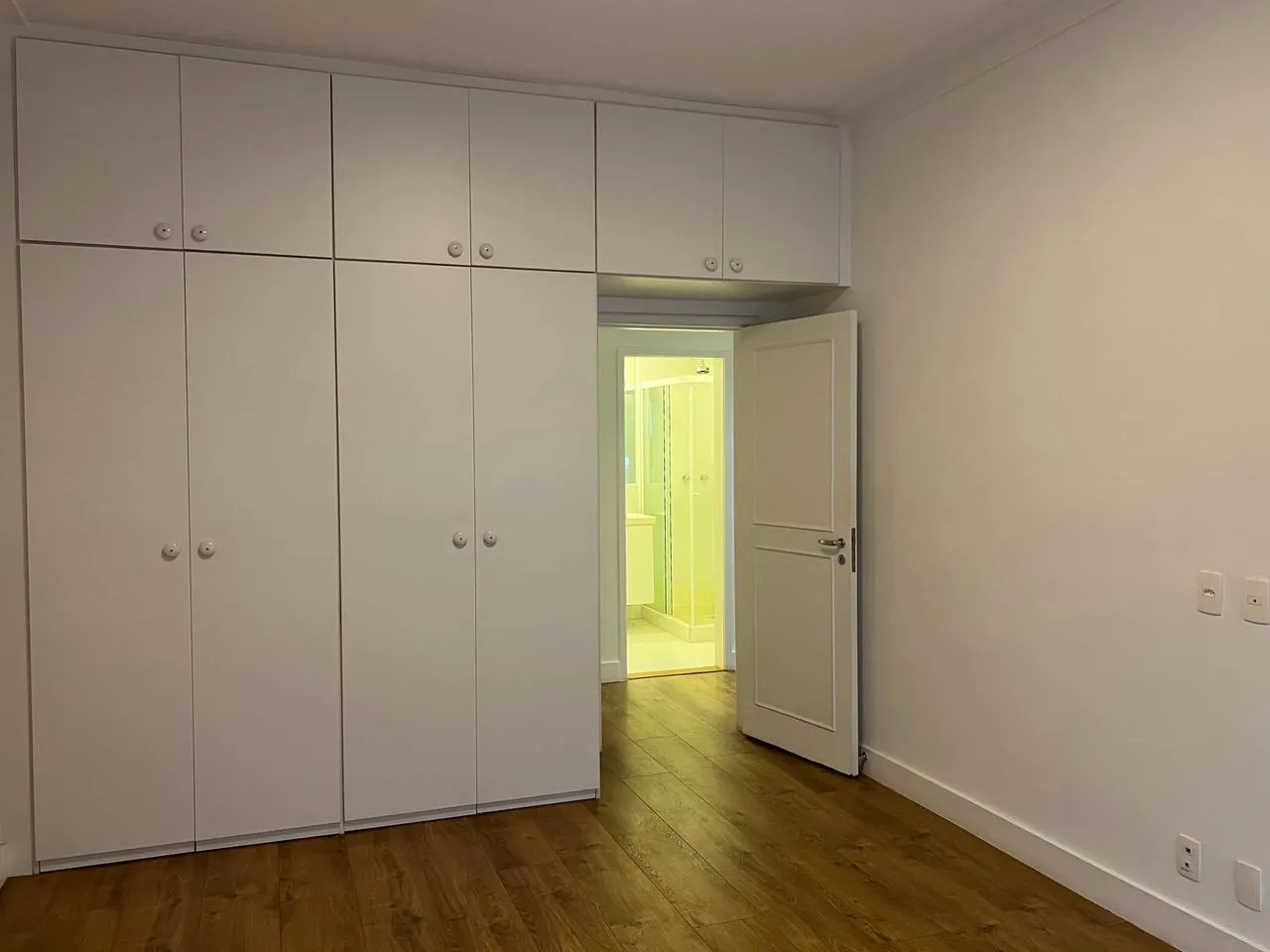 3-bedroom apartment with floor-to-ceiling windows — photo 17