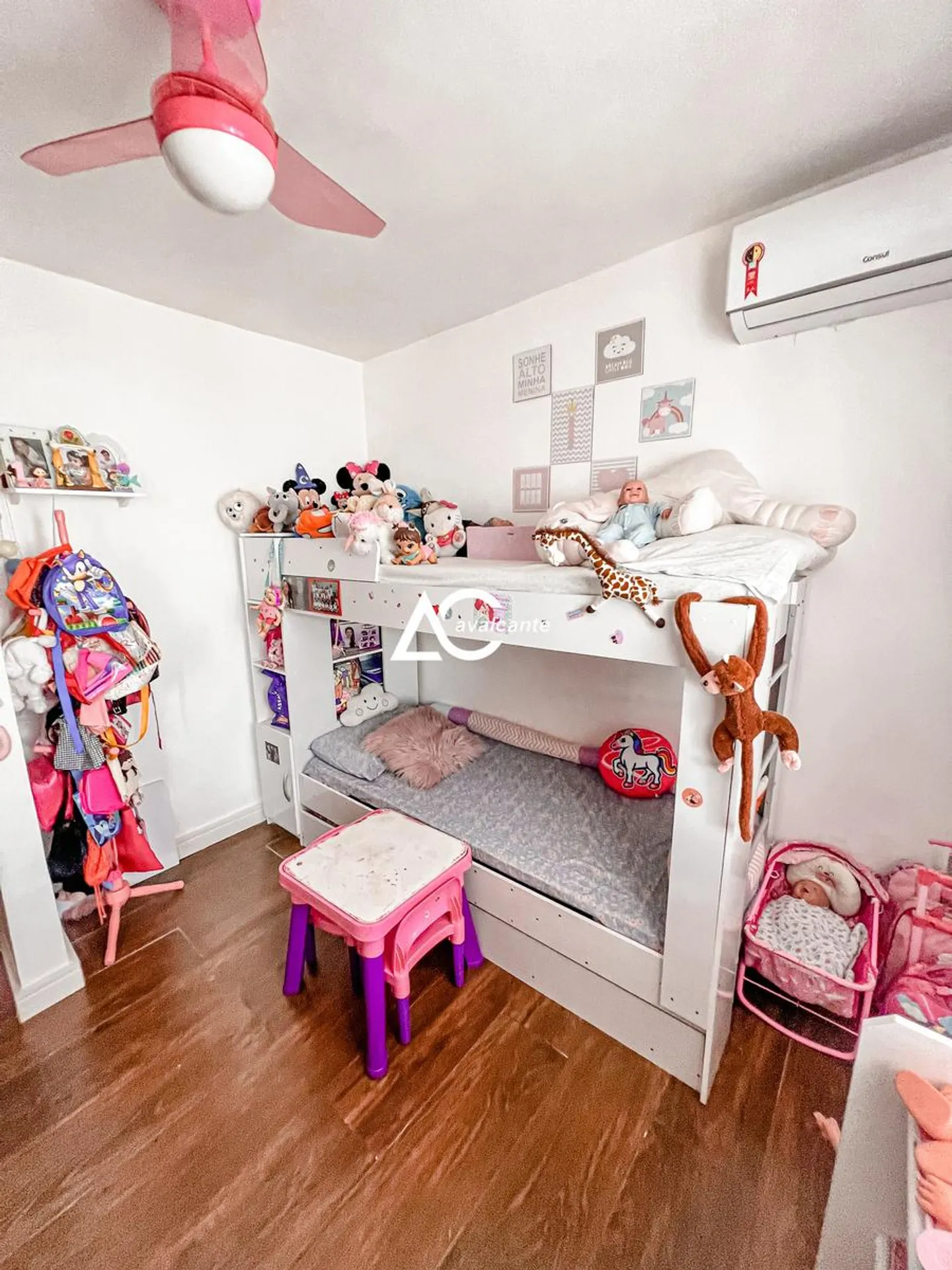 Washing machine in a 3-bedroom house, 360 m² — photo 66