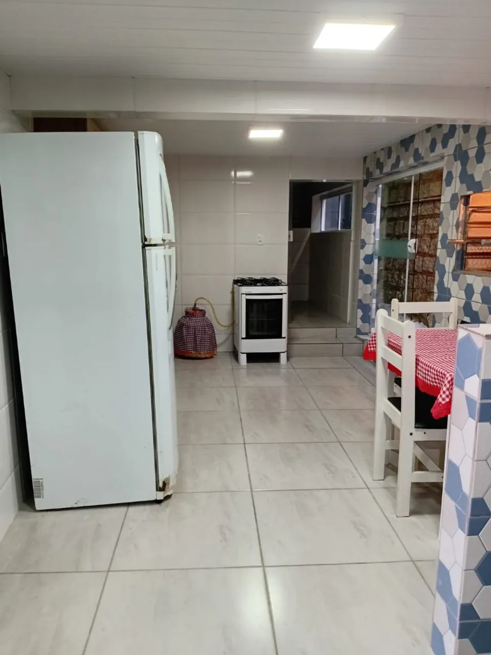 Furnished house with 1 bedroom and a gas stove — photo 2
