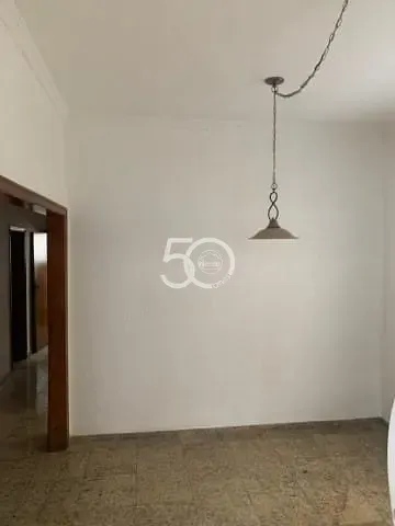 Casa com 5 quartos e cozinha fechada — photo 4