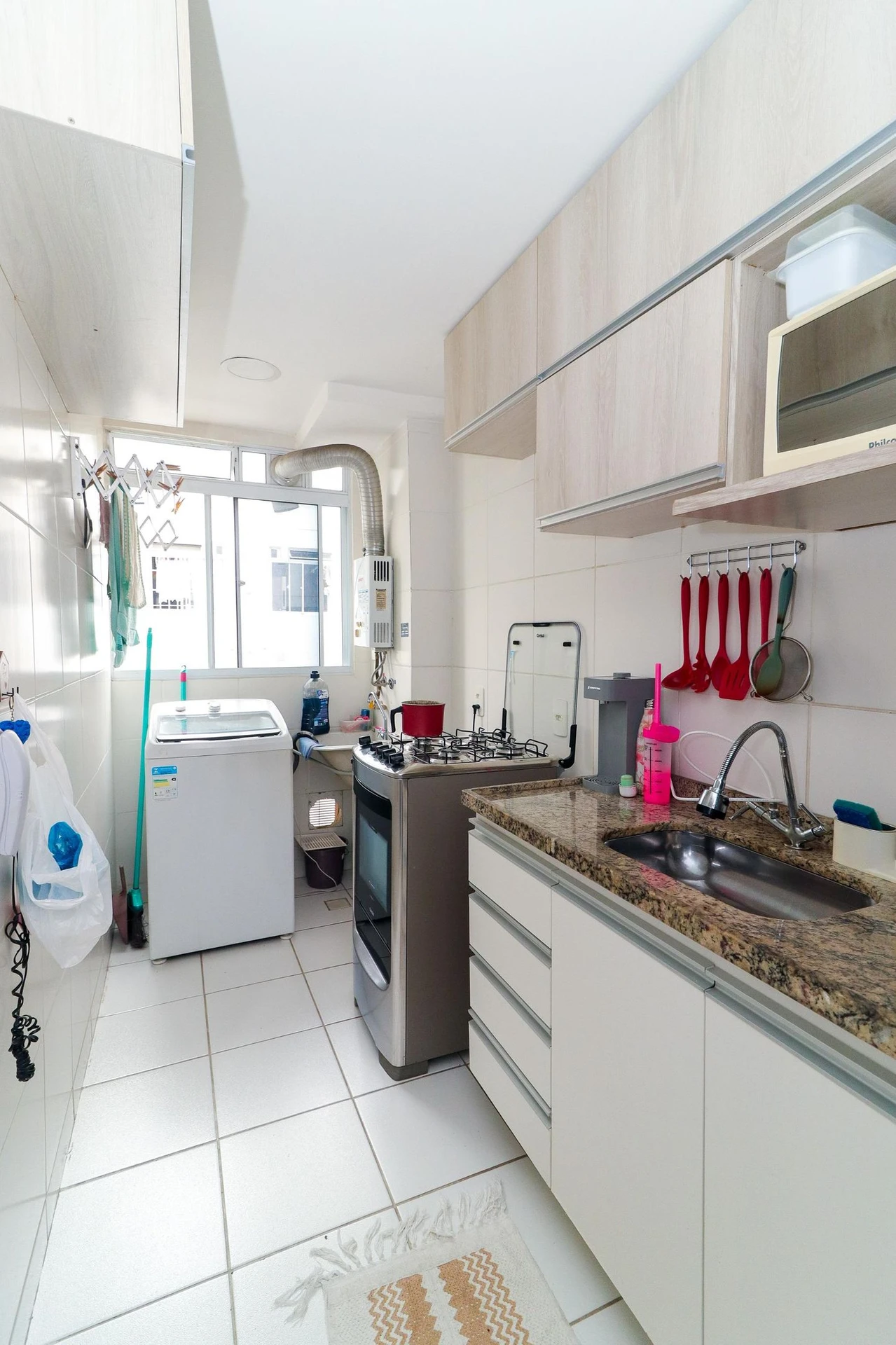 Furnished 2-bedroom apartment with 1 bathroom — photo 7