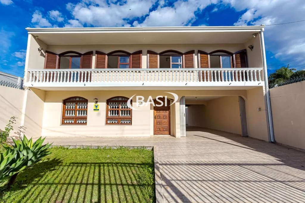 Unfurnished house with 4 bedrooms and shared BBQ area