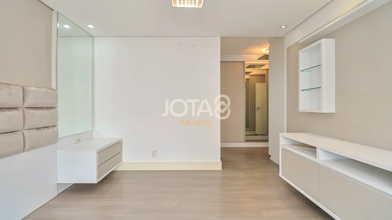Apartment with 4 bedrooms and a private BBQ — photo 16