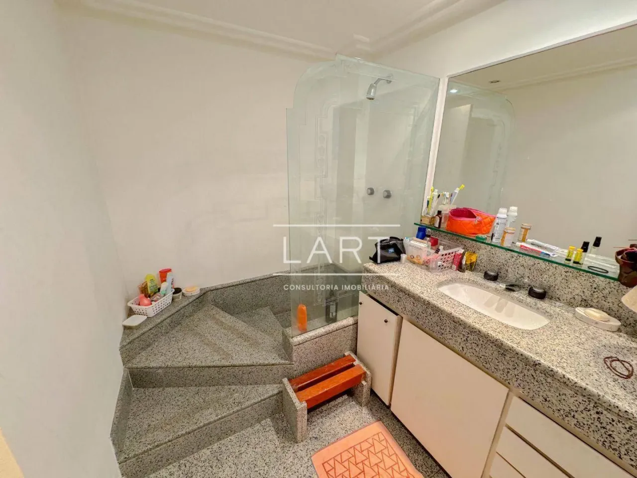 Apartamento de 210 m² com 4 dormitórios e varanda — photo 8