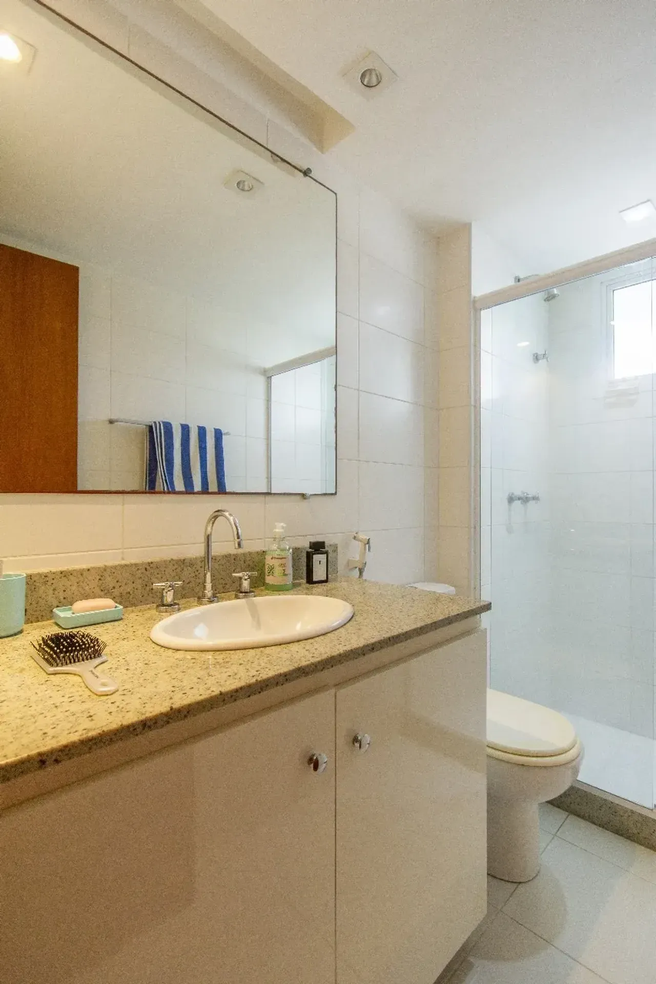 Furnished 100 m² apartment with a bedroom en-suite — photo 36