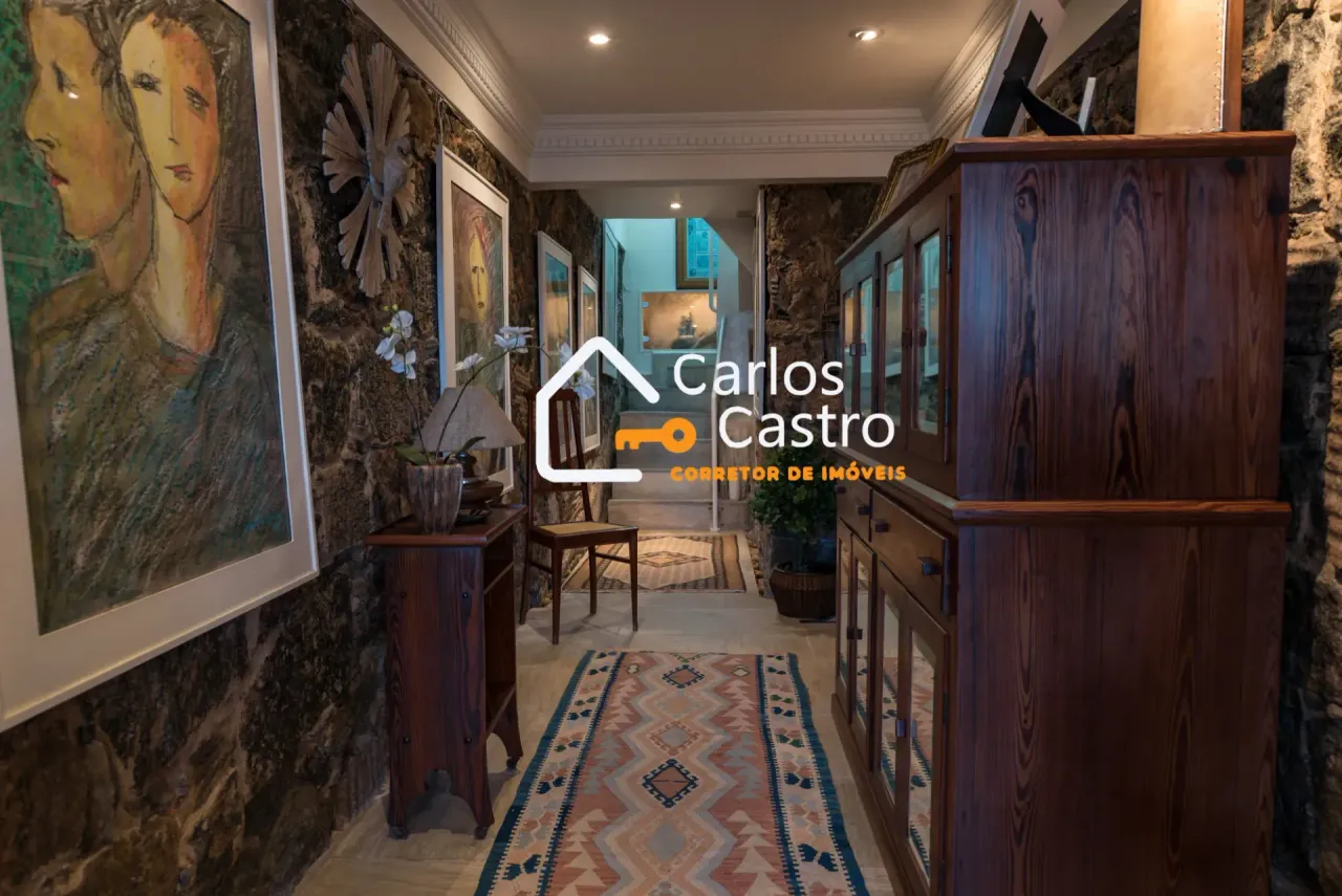 Furnished house, 640 m², with a glass-enclosed balcony — photo 14