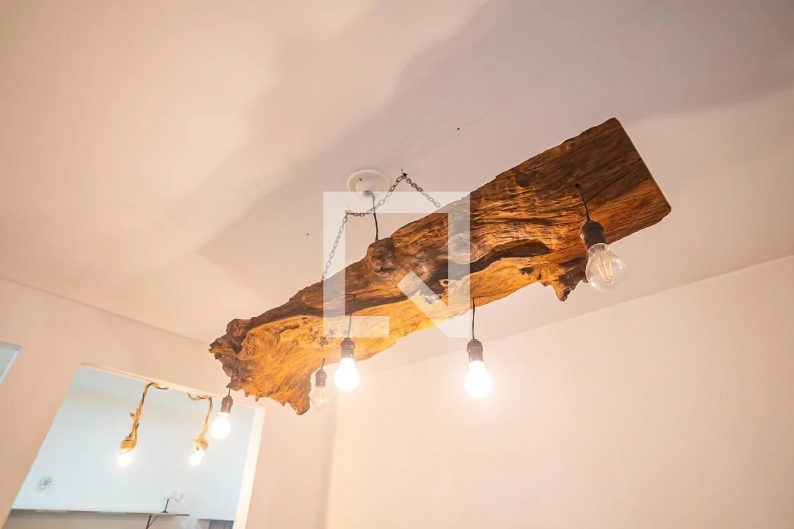 One-bedroom apartment with wood or laminate floors — photo 37