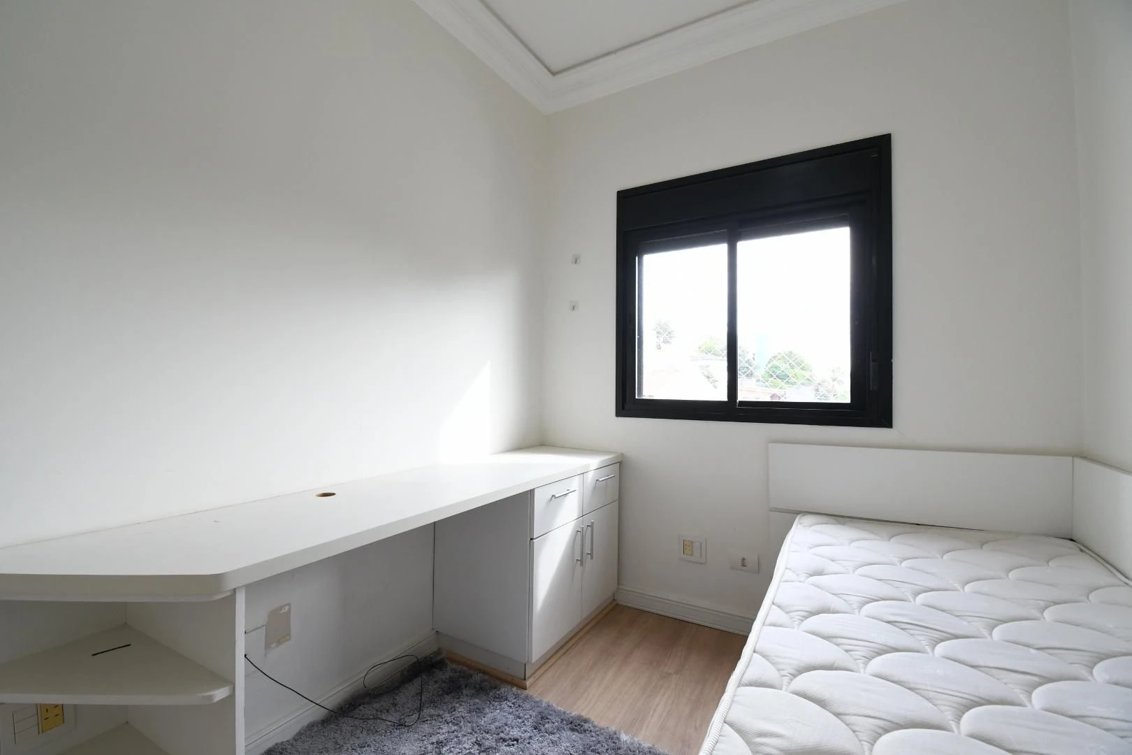 3-bedroom apartment in a building with a gym — photo 23