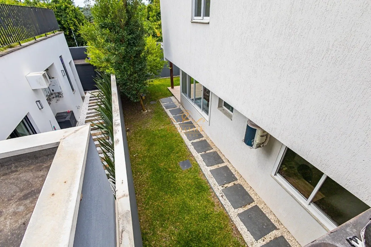 Condo house with 4 bedrooms and a private garden — photo 56