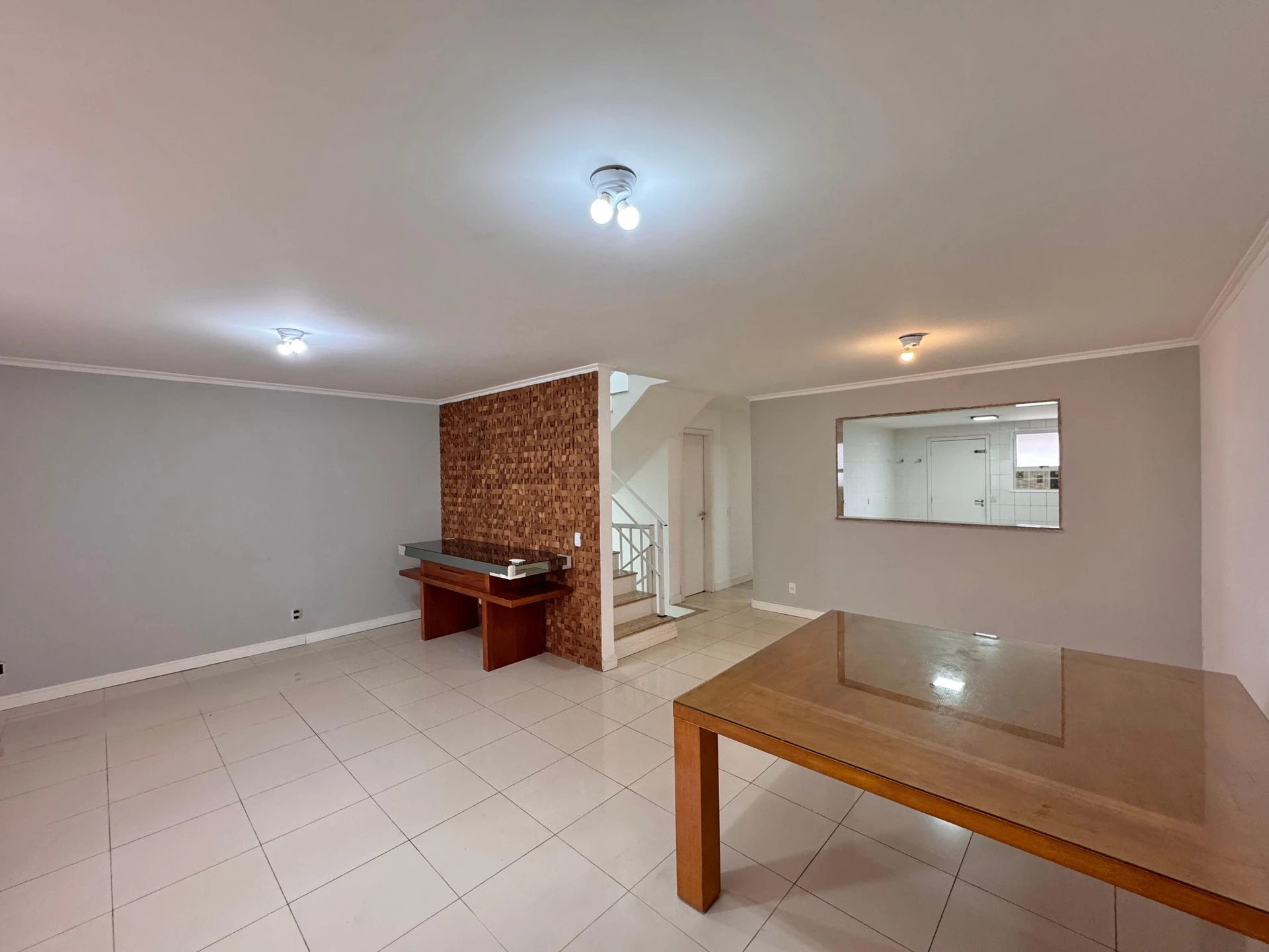 4-bedroom apartment with balcony and private BBQ grill — photo 44