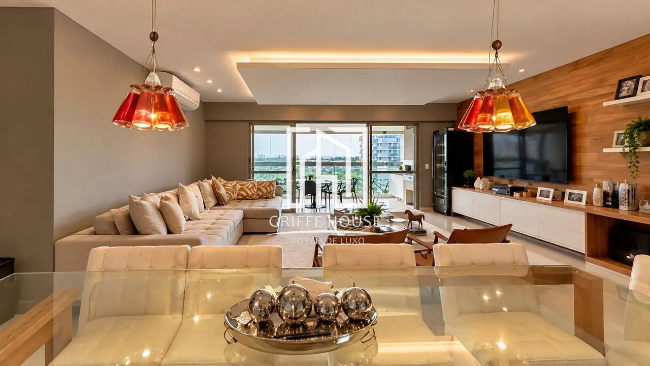 Furnished apartment, 233 m², with a bathtub — photo 11