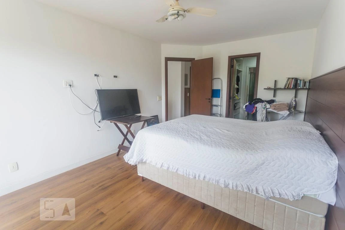 Furnished 680 m² house with 3 bedrooms — photo 45