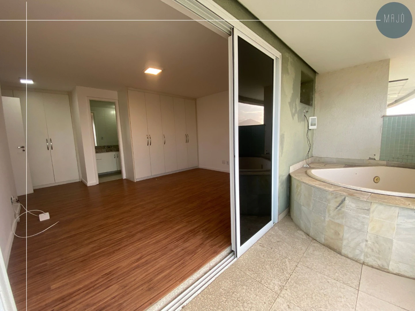 4-bedroom apartment with a mountain view in Rio de Janeiro — photo 13