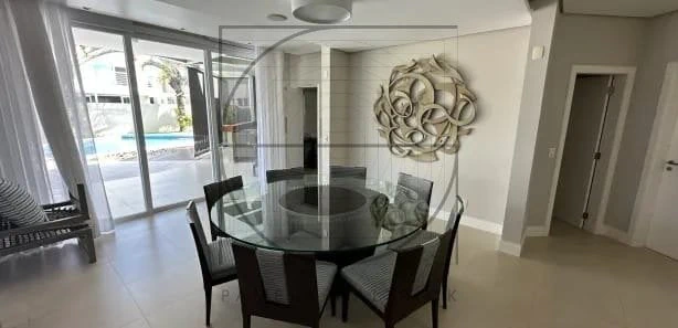Casa de 5 dormitorios con bañera — photo 25