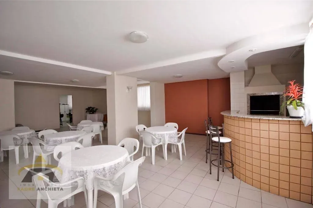 Furnished 1-bedroom apartment with a private BBQ area — photo 36