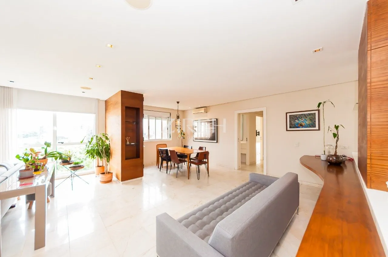 269 m² apartment with 2 bedrooms and an open-plan kitchen — photo 6