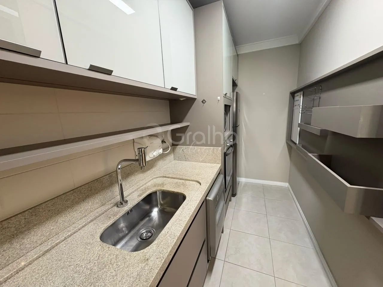 94 m² apartment with a walk-in closet and a dishwasher — photo 2