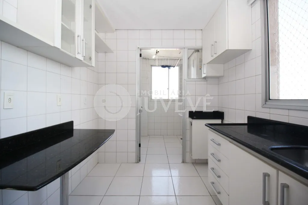 Apartment, 93 m², with a glass-enclosed balcony — photo 27