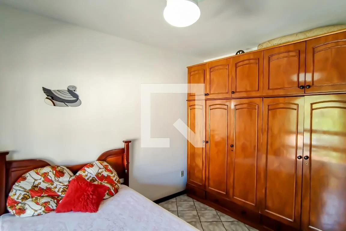 Furnished house with 4 bedrooms and private garden — photo 15